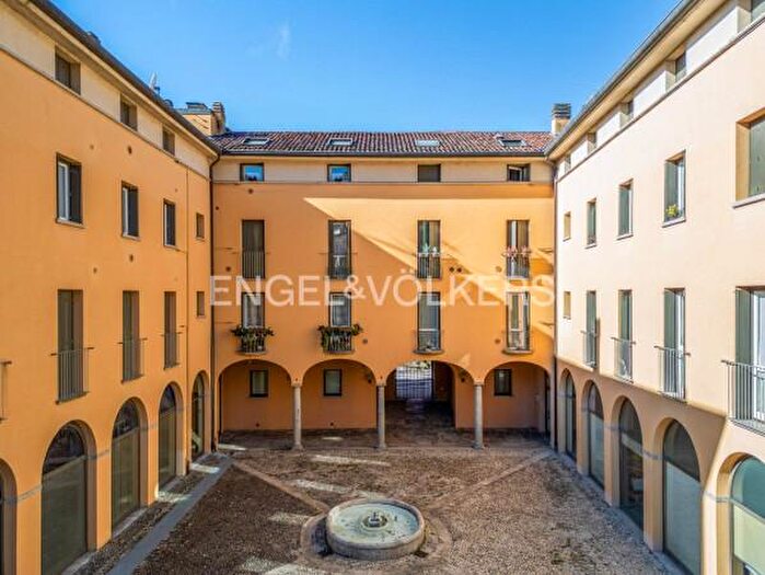 Appartamento bilocale in vendita in Via Monsignor Mauro Luigi Moneta, Lecco