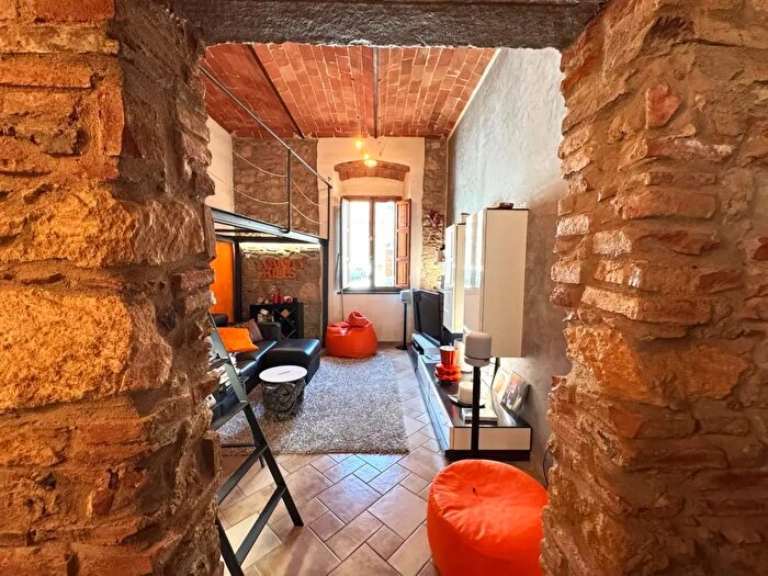 Appartamento trilocale in vendita in Via a Pacinotti, Cecina