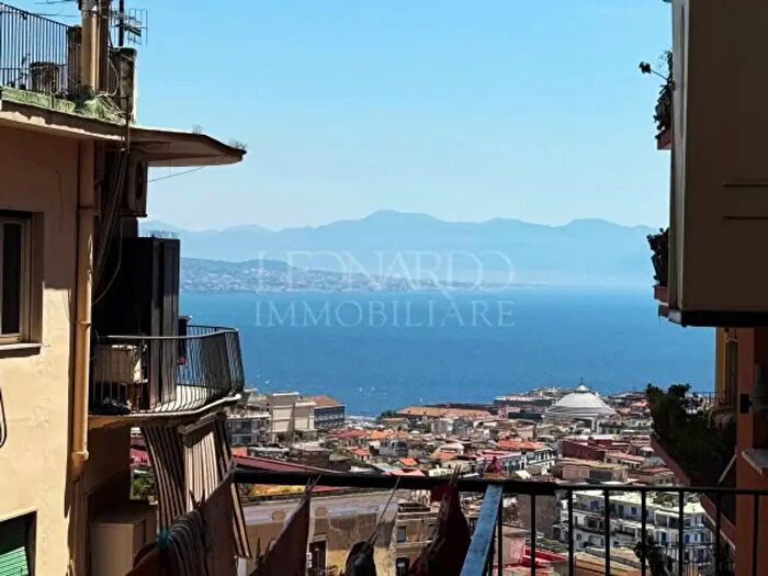 Appartamento trilocale in vendita in Via Filippo Palizzi, Napoli