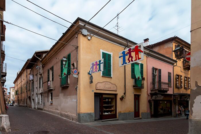 Case in Vendita e in Affitto - 2