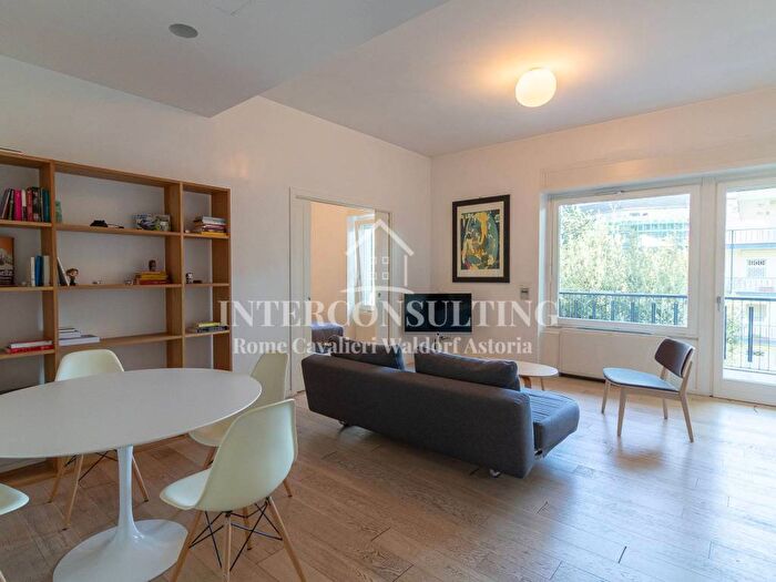 Appartamento bilocale in affitto in Via Alberto Cadlolo, Medaglie dOro, Roma