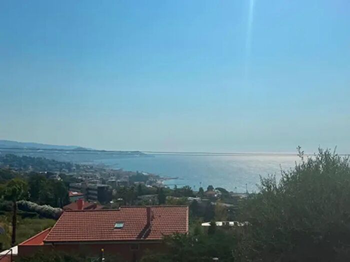 Casa con 6 locali in vendita in Via Padre Semeria, Sanremo