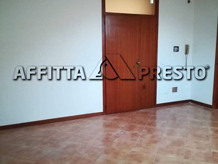 Appartamento trilocale in affitto in Via Siboni, Musicisti, Forlì