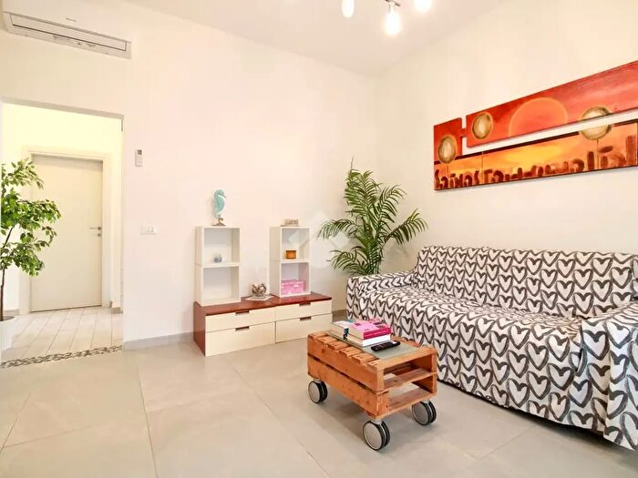 Appartamento trilocale in vendita in Via a Volta ° Vicolo, Jesolo