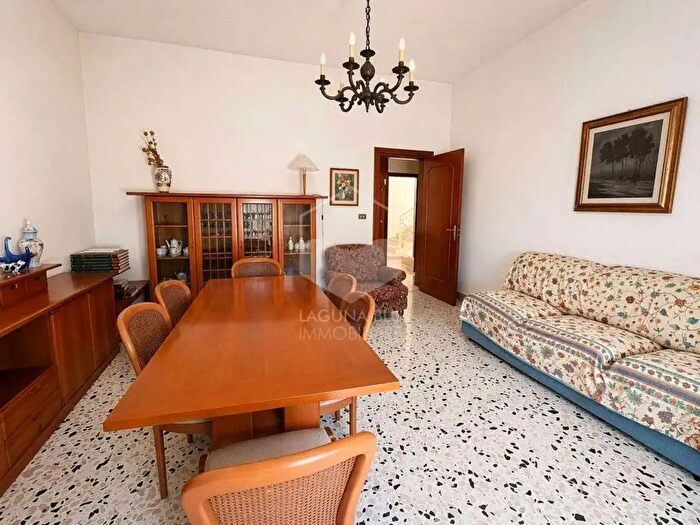 Appartamento trilocale in vendita in Via Massimo dAzeglio, Marsala