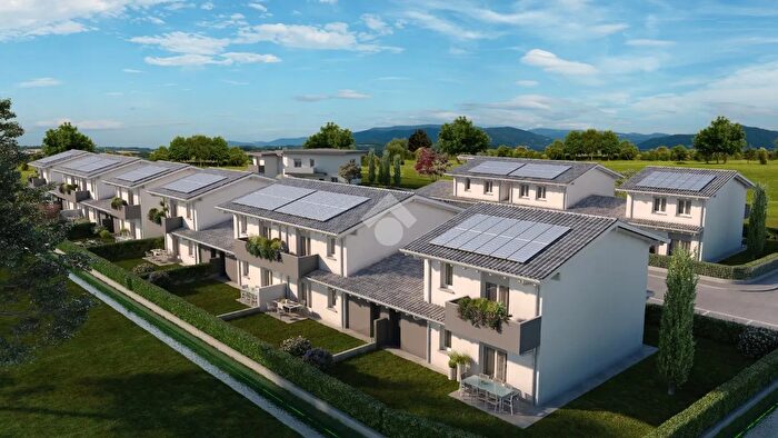 Casa quadrilocale in vendita in Via Caravaggio, Brignano Gera DAdda