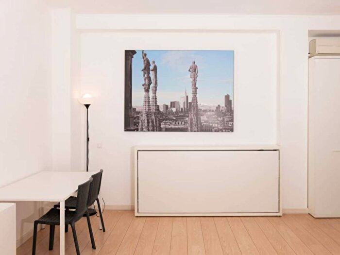 Appartamento bilocale in affitto in Via Sigieri, Porta Romana Medaglie d'Oro, Milano