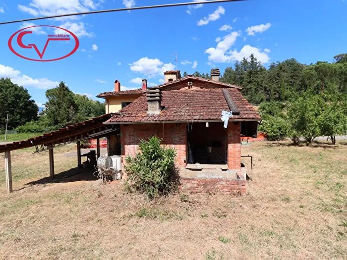 Casa con 6 locali in vendita in Via Pacinotti, Montevarchi