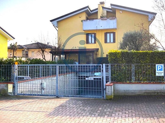 Casa con 6 locali in affitto in Monteortone, Abano Terme