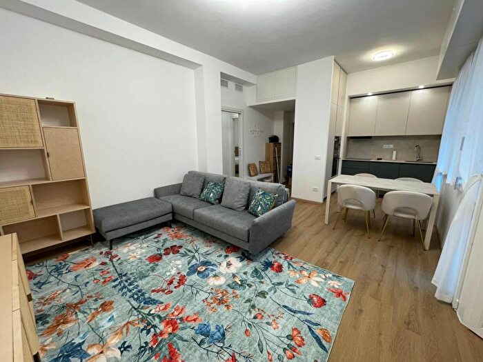 Appartamento trilocale in affitto in Via Ermanno Barigozzi, Quartiere Forlanini, Milano