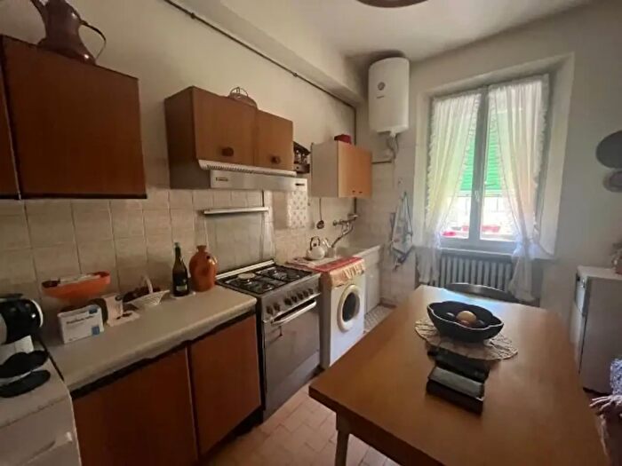 Appartamento con 5 locali in vendita in Via Alessandro Cavriani, Mantova