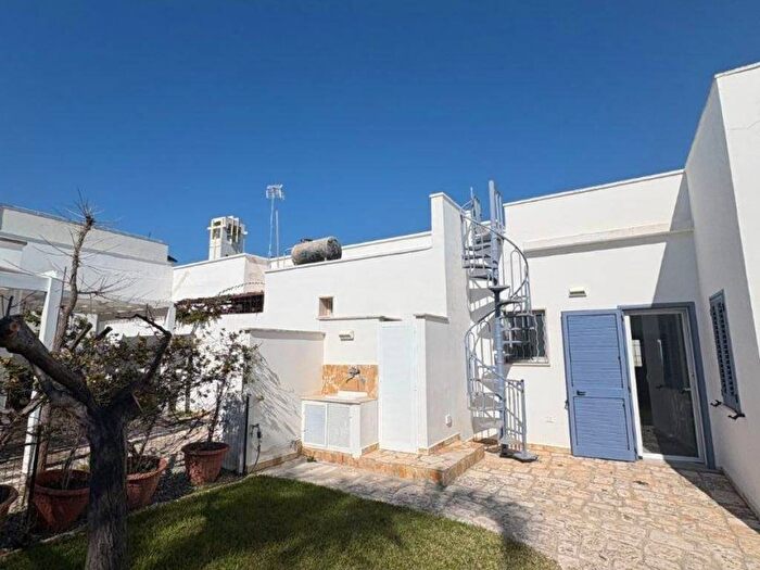 Casa con 5 locali in affitto in Via della Torre, Torre Columena, Manduria