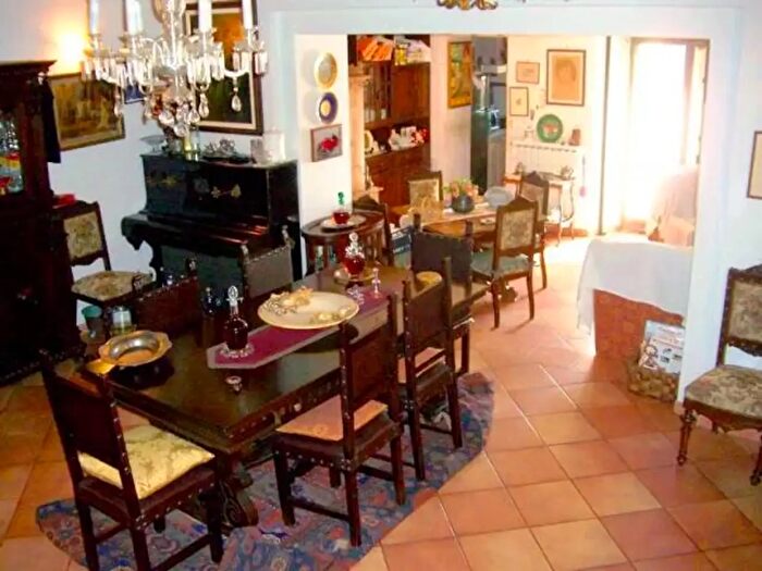 Casa con 5 locali in vendita in Cavriglia