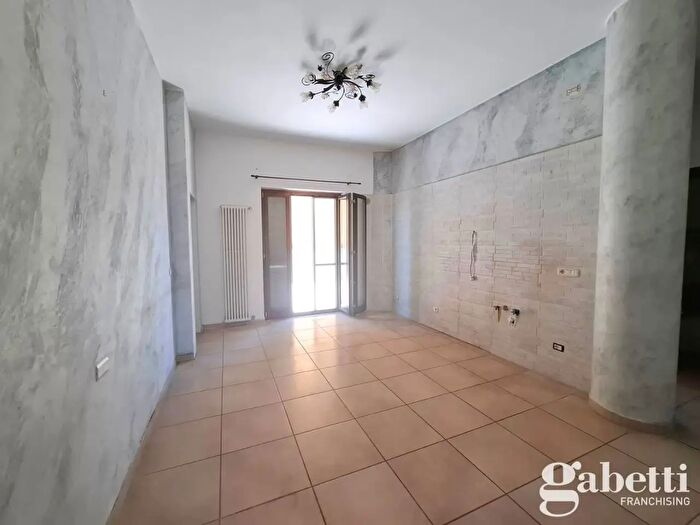 Appartamento trilocale in affitto in Via Masseria Mattiello, Pomigliano D'Arco