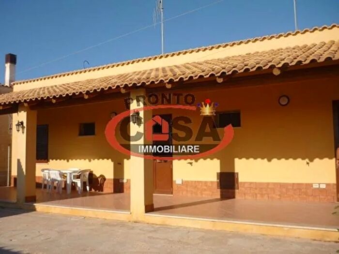 Casa con 6 locali in vendita in Petrosino