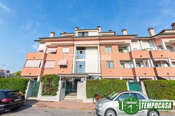 Appartamento trilocale in vendita in Via Aldo Moro, Casalpusterlengo