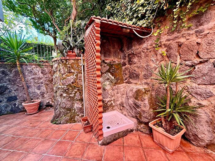 Appartamento trilocale in vendita in Via delle Ginestre, Ischia