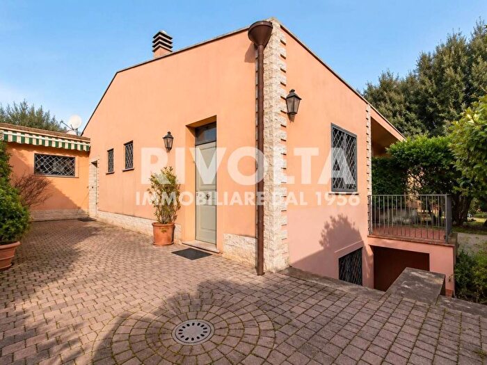 Casa con 6 locali in affitto in Strada A, Olgiata, Roma