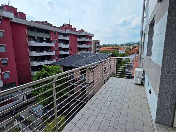 Appartamento bilocale in affitto in Via Pasquale Paoli, Camerlata Rebbio, Como