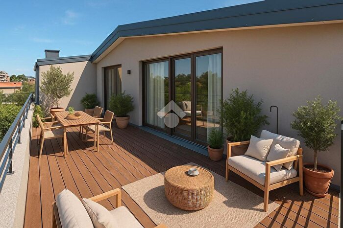 Appartamento quadrilocale in vendita in Via San Benedetto, Seregno