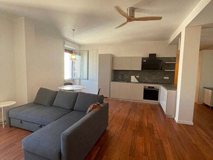 Appartamento trilocale in affitto in Piazza dei Navigatori, Navigatori, Roma