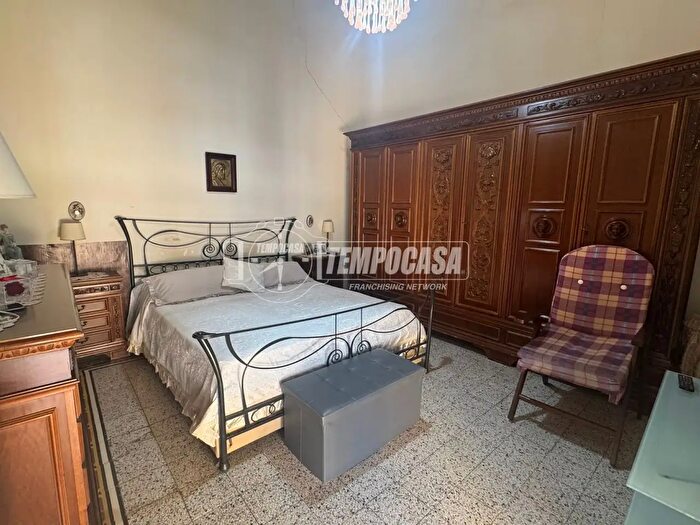 Appartamento trilocale in vendita in Vico Taverna Penta, Napoli