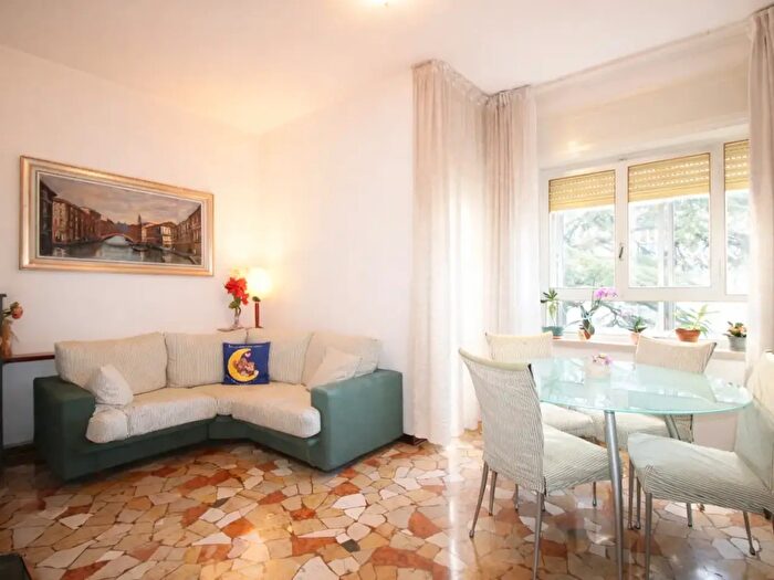 Appartamento trilocale in vendita in Via Niccolò De Conti, Vicenza