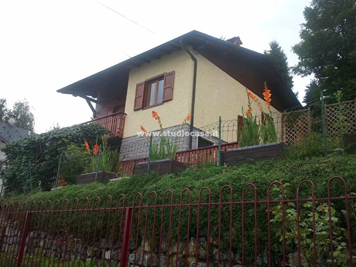 Casa quadrilocale in vendita in Via Monte Suchello, Costa Di Serina