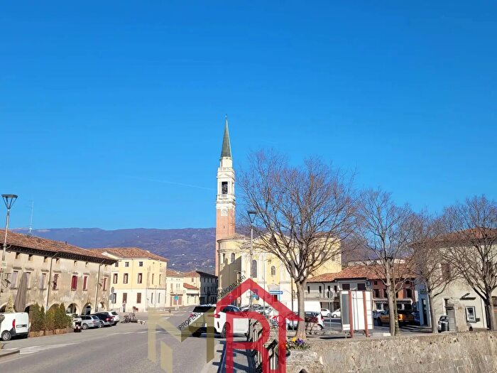 Appartamento con 5 locali in vendita in Via Roma, Cordignano