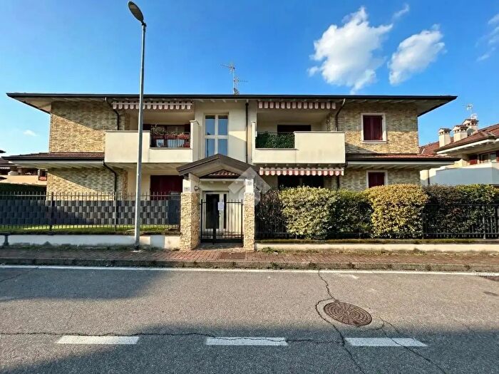 Appartamento bilocale in vendita in Via Puglia, Grezzago