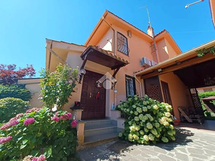 Casa quadrilocale in vendita in Via Niccolò Paganini, Nepi