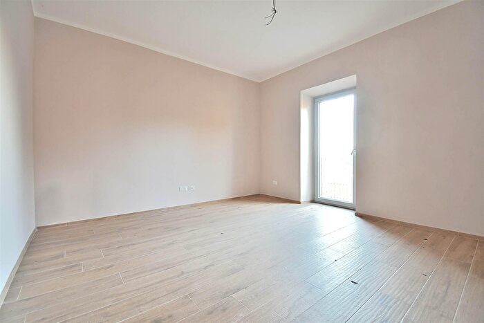 Appartamento quadrilocale in vendita in Strada di Terrensano E Belcaro, Siena