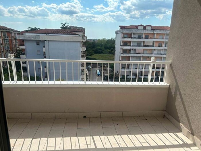 Appartamento quadrilocale in affitto in Via Roma, Teverola