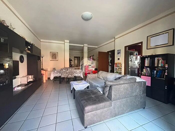 Appartamento trilocale in vendita in Via Privata De Vitalis, Brescia