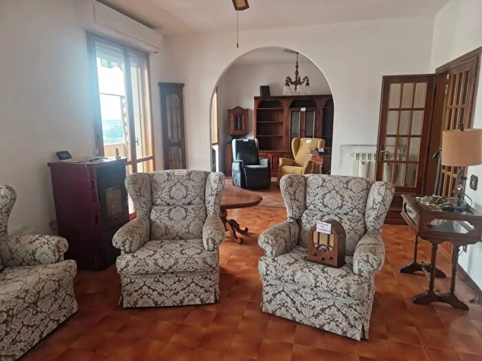 Appartamento con 5 locali in vendita in Pisa