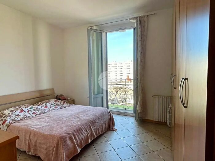 Appartamento bilocale in affitto in Via Carlo Farini, Milano