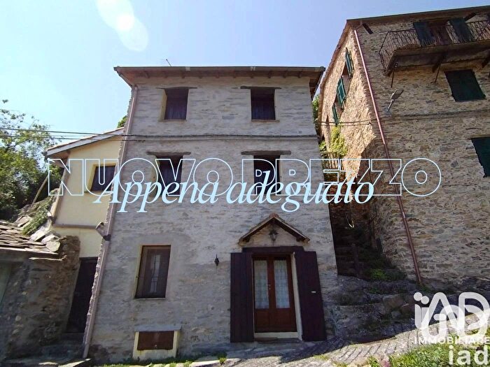 Casa trilocale in vendita in Via Castello Snc, Rezzo