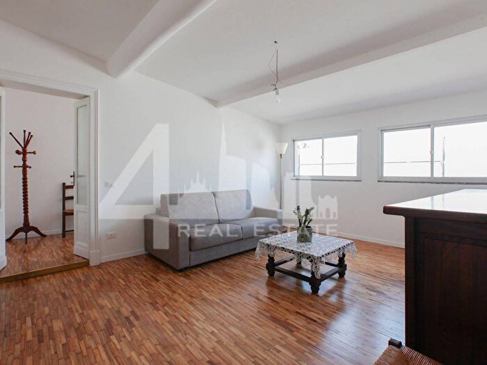 Appartamento trilocale in affitto in Via Carlo Pisacane, Porta Venezia, Milano