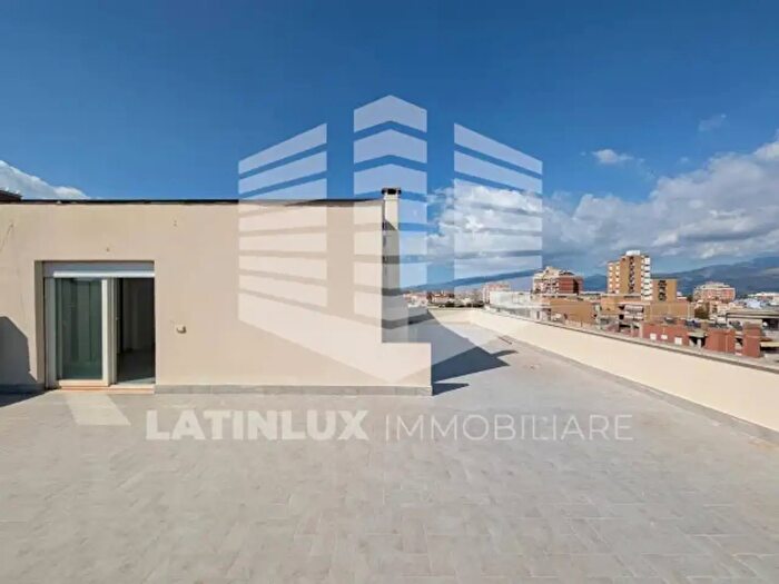Appartamento trilocale in affitto in Latina