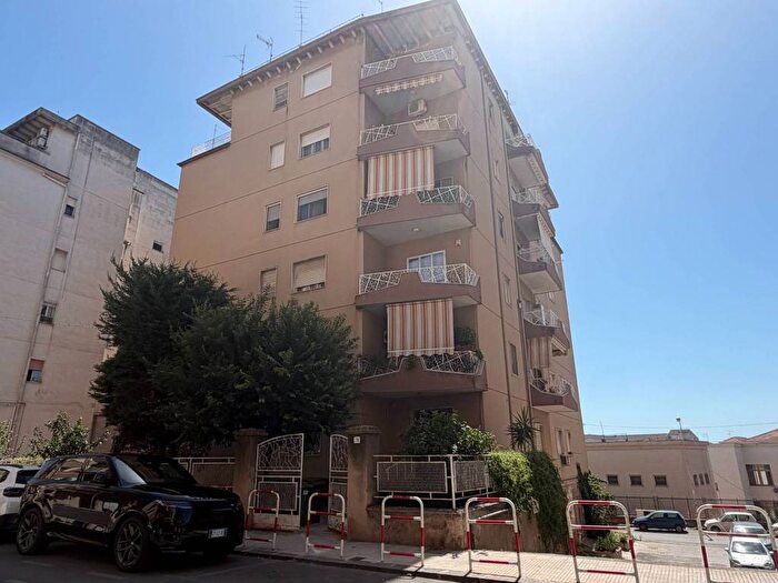 Casa trilocale in affitto in Viale Trieste, Centro, Caltanissetta