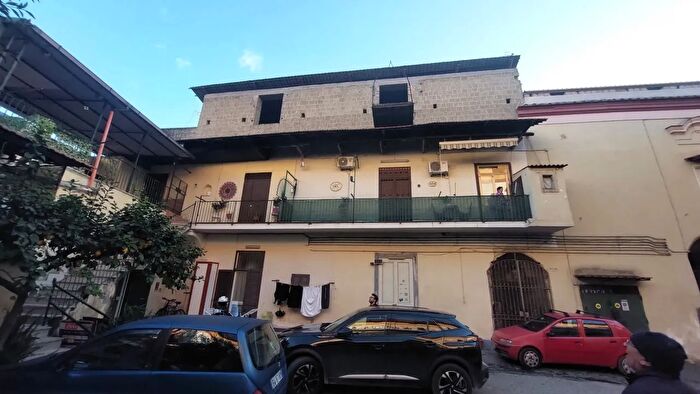 Casa quadrilocale in vendita in Via Cirillo, Afragola