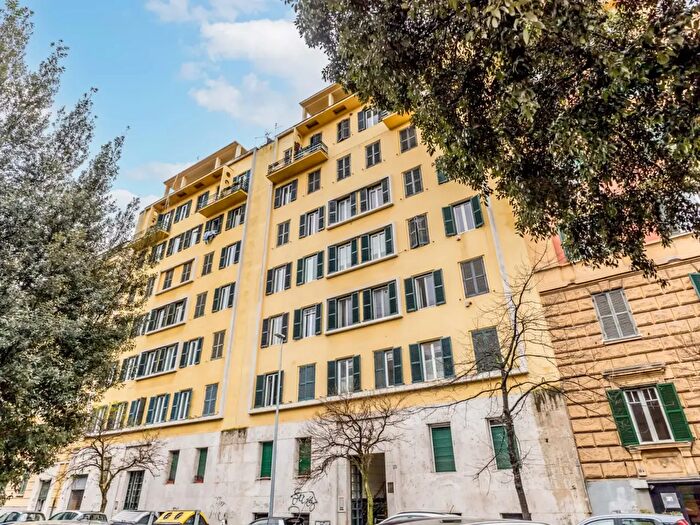 Appartamento quadrilocale in vendita in Via Dardanelli, Roma