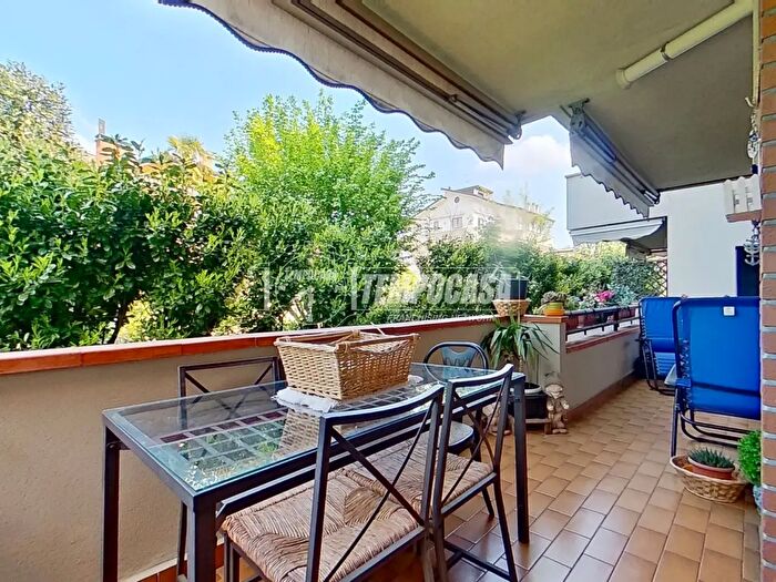 Appartamento quadrilocale in vendita in Via Mantegna, Lissone