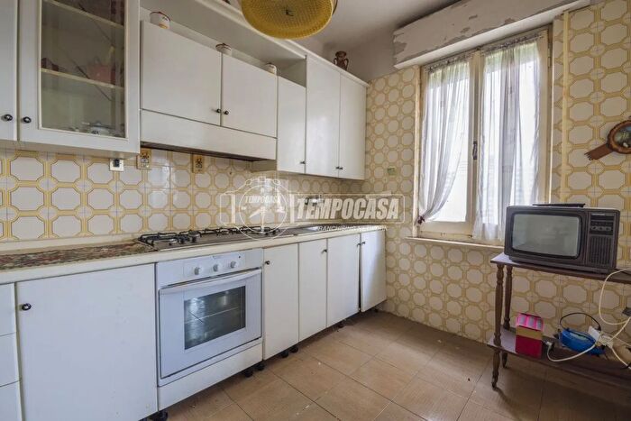 Casa con 8 locali in vendita in Via Michelangelo, Morrovalle