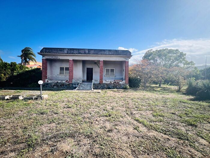 Casa quadrilocale in vendita in Pizzo Vv Contrada Speziale Snc, Pizzo