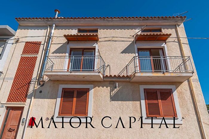 Appartamento con 5 locali in vendita in Via Napoli, Siniscola