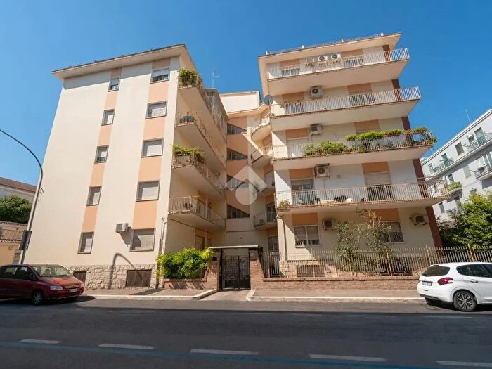 Appartamento quadrilocale in vendita in Via Renato Benvenuto, Foggia