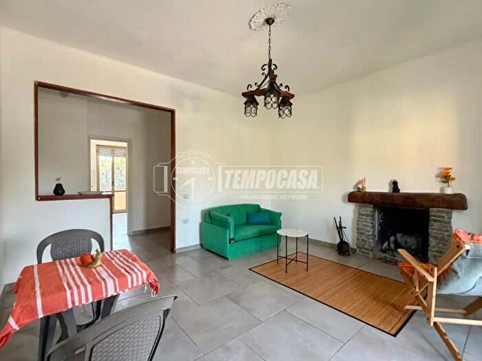 Appartamento quadrilocale in vendita in Viale XX Settembre, Carrara