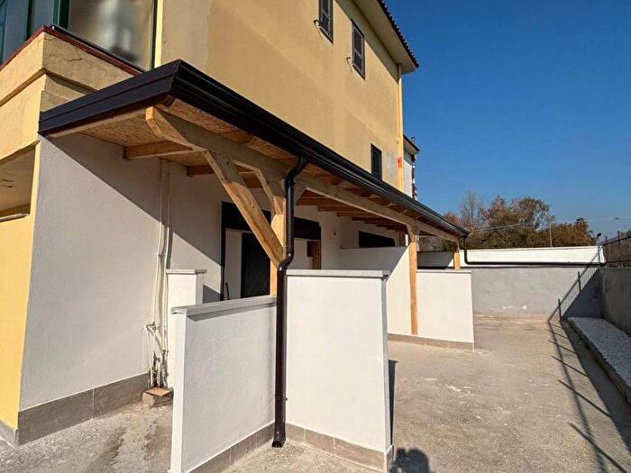 Appartamento bilocale in affitto in Via Madonna del Pantano, Varcaturo, Giugliano in Campania