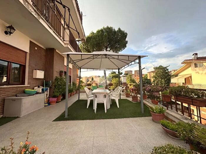 Appartamento trilocale in vendita in Via Carlo Burani, Monterotondo
